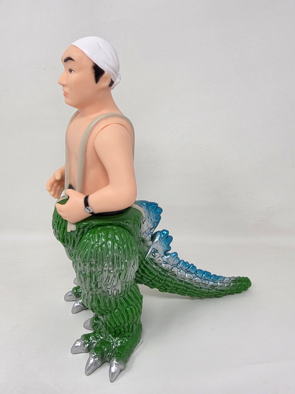 SOFUBI JAPONÈS EN HOMENAJE A  HARUO NAKAJIMA, EL PRIMER GODZILLA