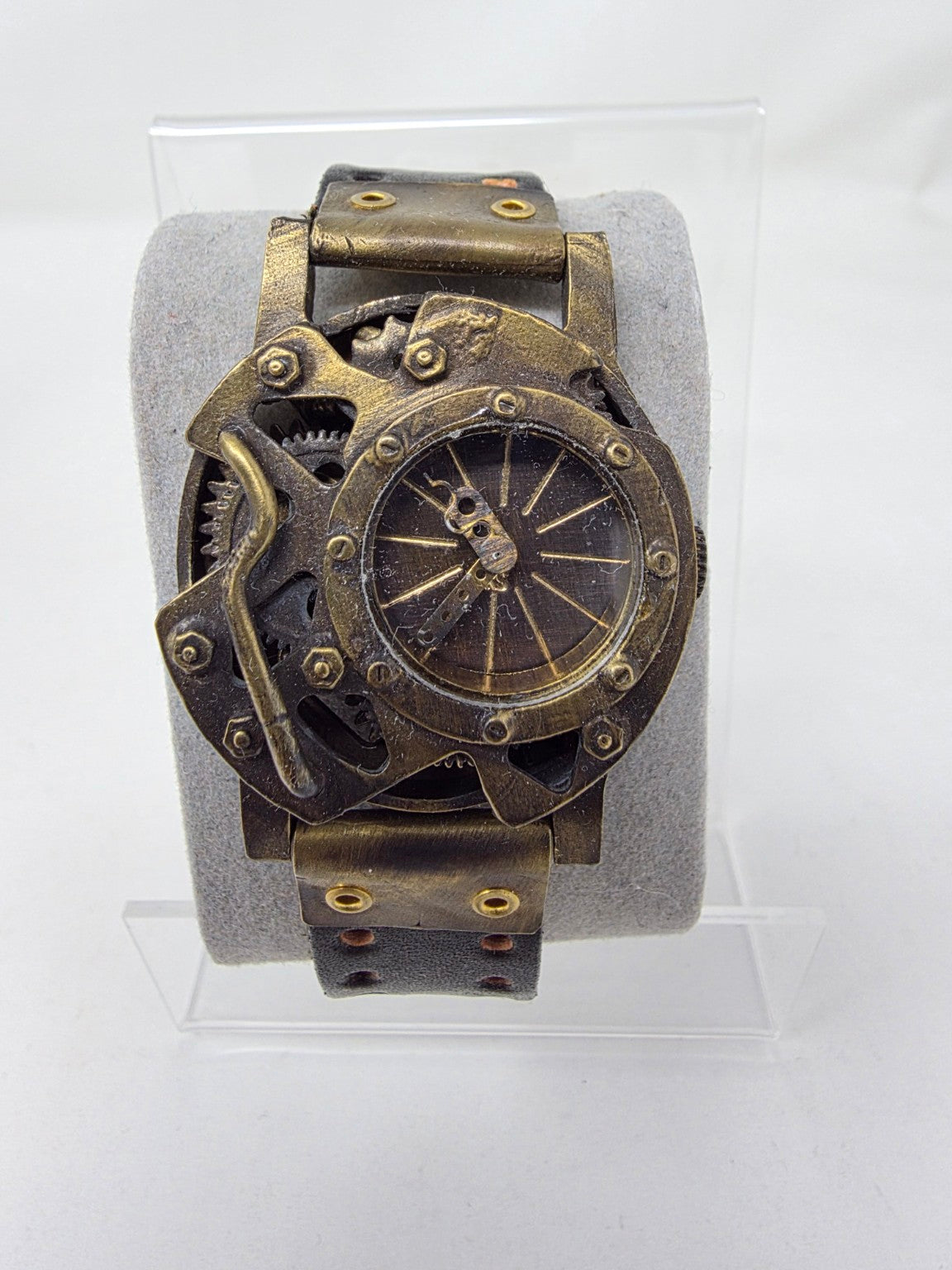 Tetsu no Kokyū (鉄の呼吸) – “El Aliento del Hierro”  Reloj artesanal japonés contemporáneo